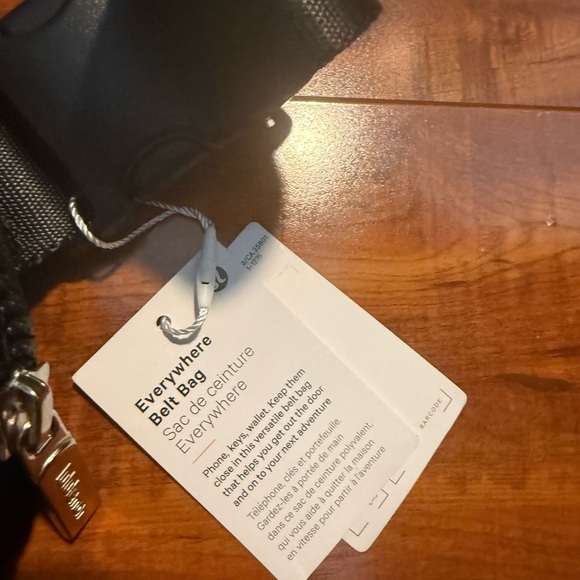 NWOT Lululemon athletica Black Belt Bag - Picture 7 of 16